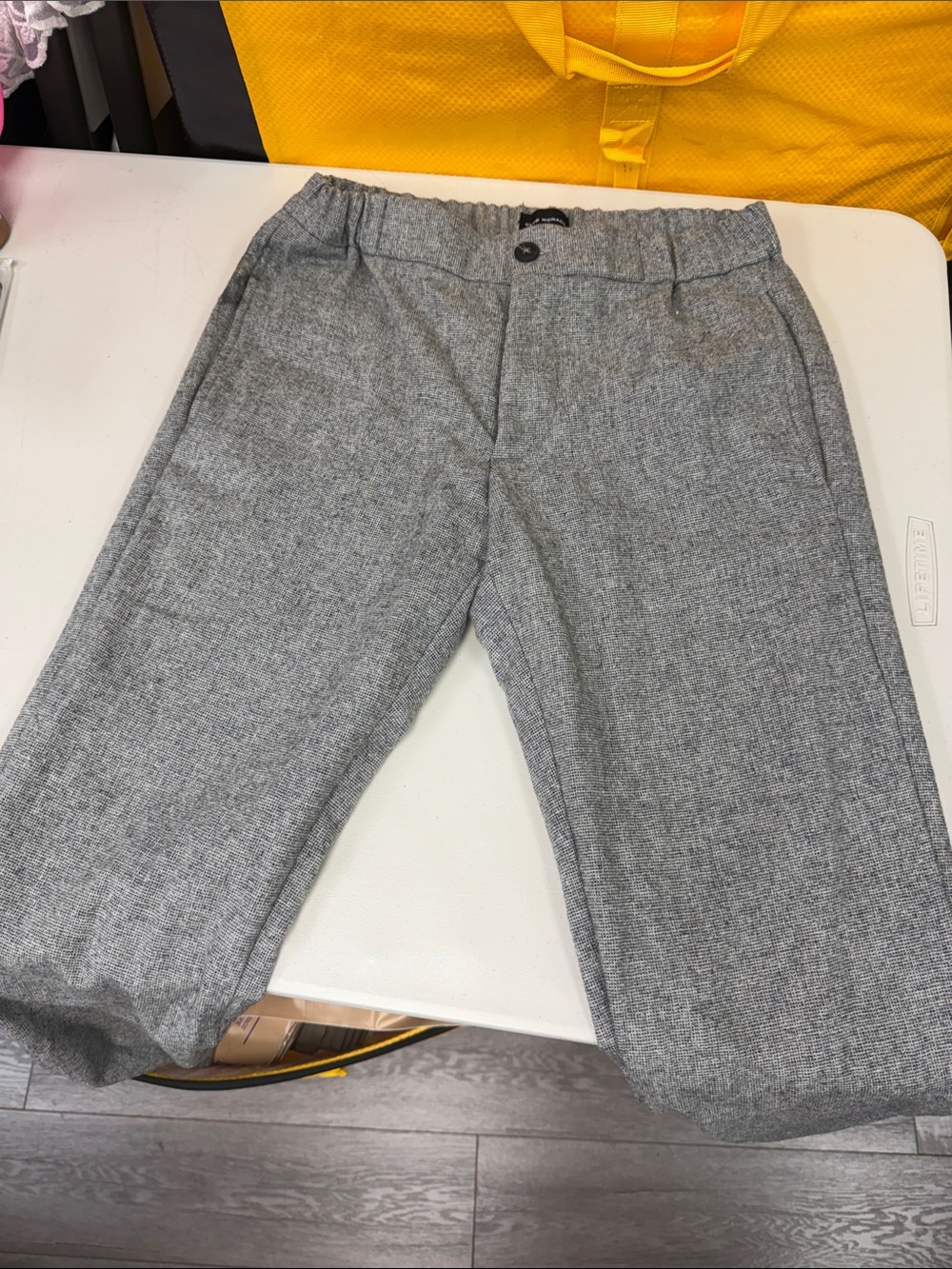 Club Monaco Gray Men’s Tailored Casual Pants with elastic size XS like new ADI